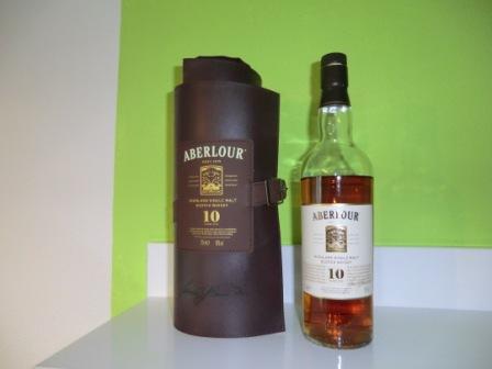 Eine Flasche 10 jahre alter Aberlour Whisky