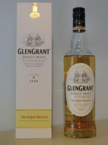 Eine Flasche Glen Grant Major's Reserve