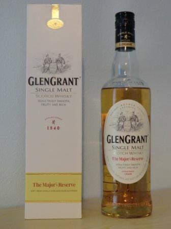 Eine Flasche Glen Grant Major's Reserve