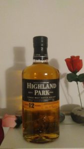 Eine Flasche Highland Park 12 Jahre