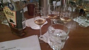 Nosinggläser beim Whisky Tasting