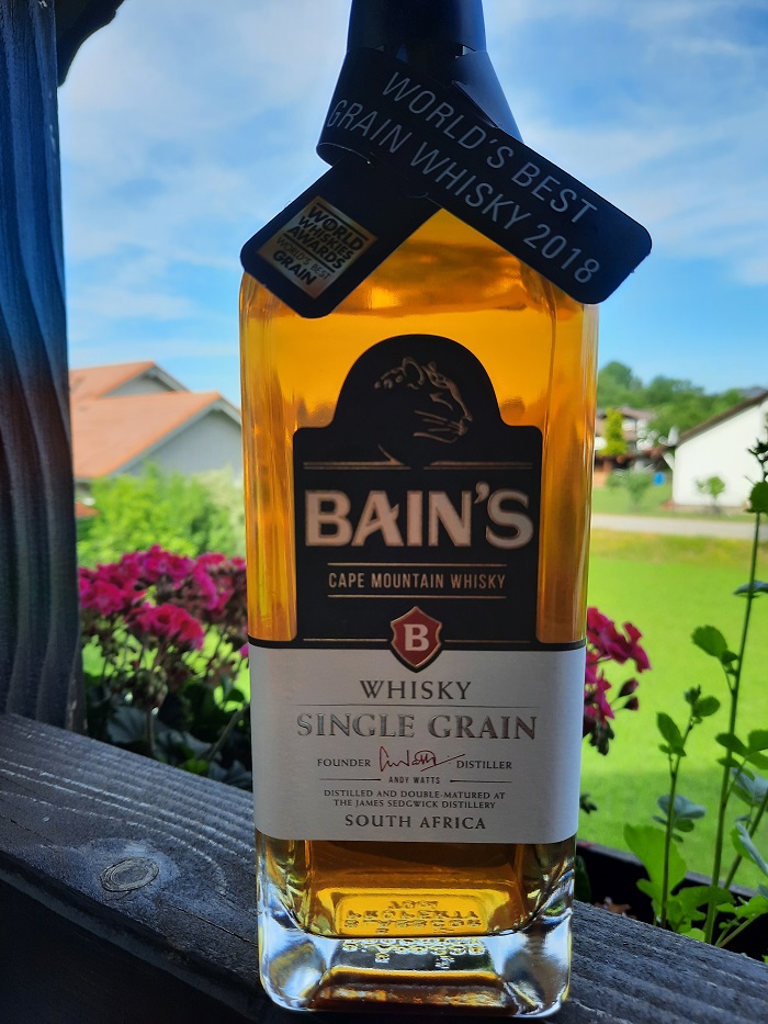 Flasche-Bains-Single-Grain-Whisky