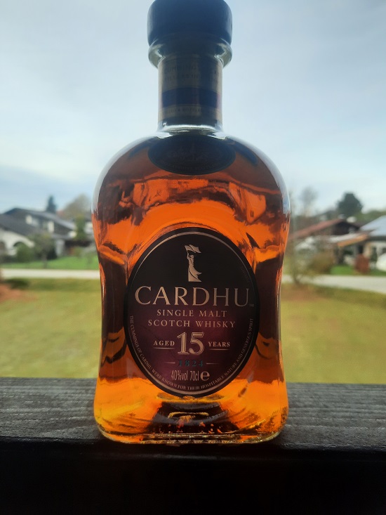 Eine Flasche 15 jähriger Cardhu